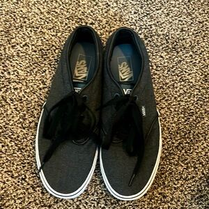 Size 9.5 Vans men’s shoes